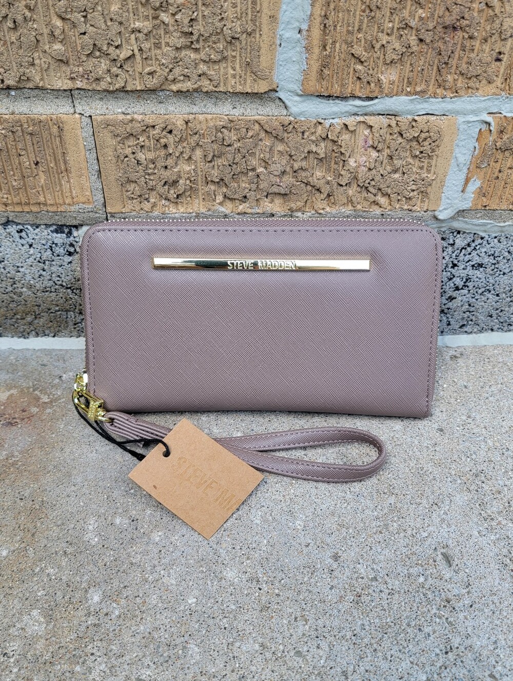 NWT Steve Madden Taupe Brown Zip Wristlet Wallet with Gold Accent